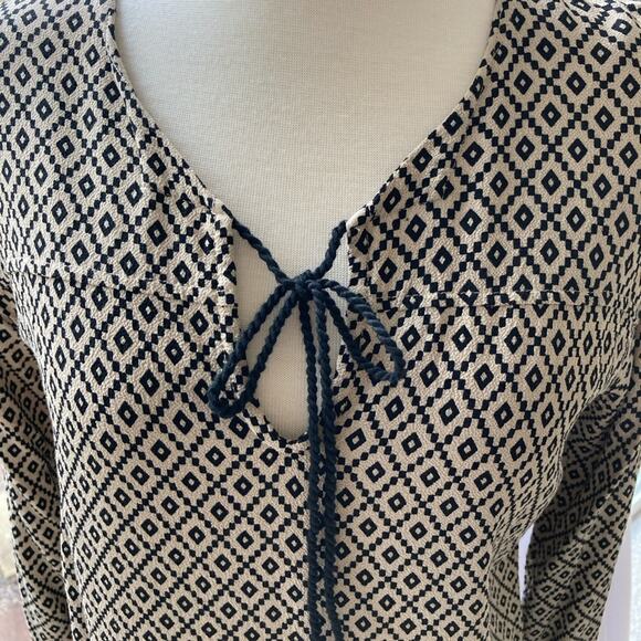 Charlie Joe Black and Beige Geometric Blouse/Top/Shirt Size M - Picture 4 of 6